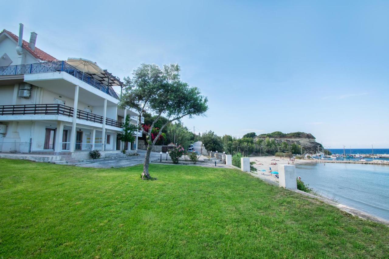 Paradiso Del Mare On The Beach By "Elite" Plános Екстериор снимка